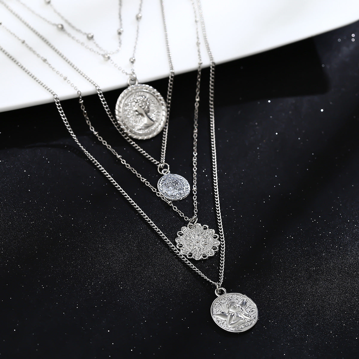 European and American cross-border jewelry, multi-layered multi-layer round street shooting elements, women, retro queen, avatar, creative necklace